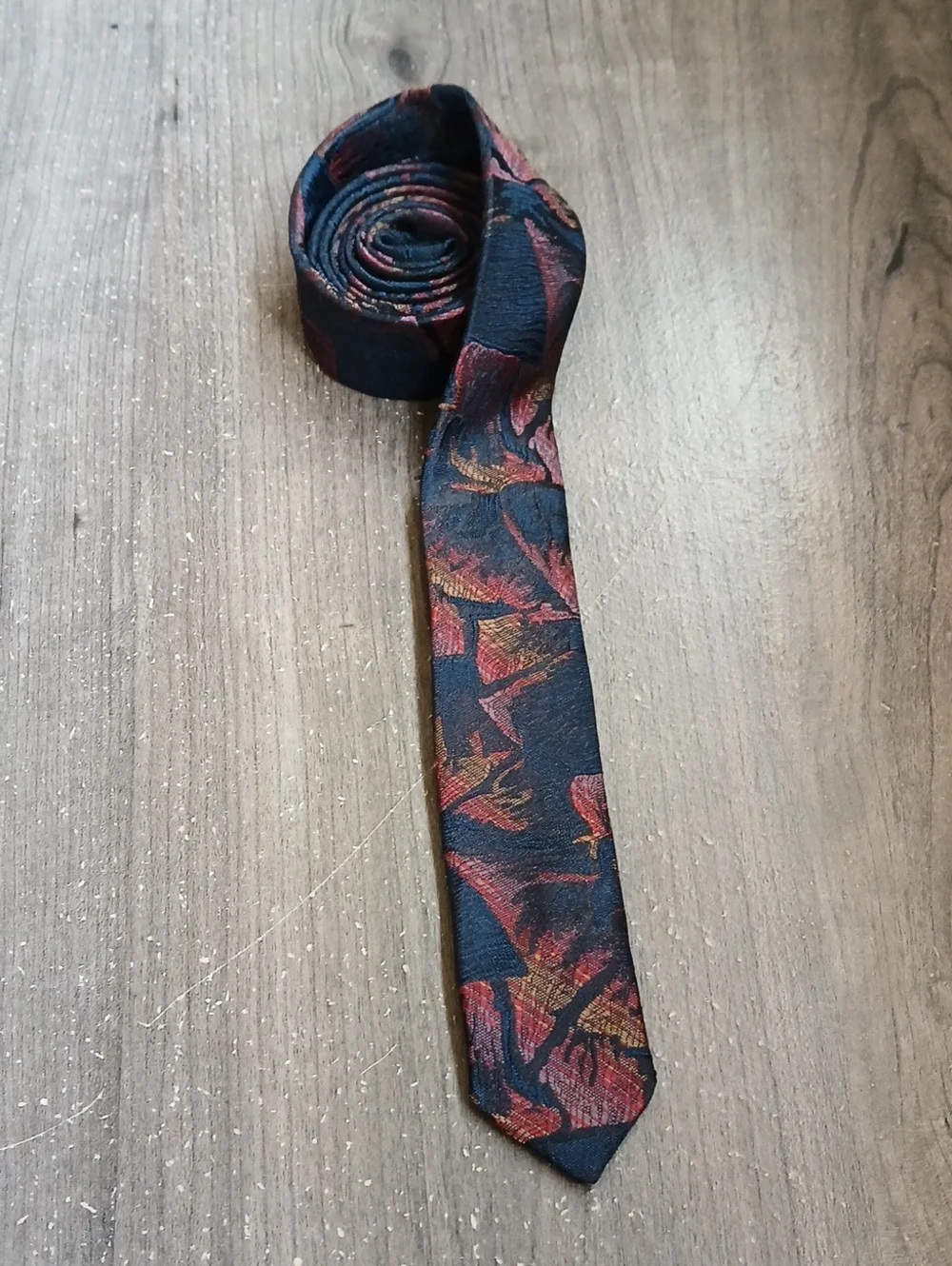 Vintage Expresssions Abstract Skinny Tie Navy Sunset Colors